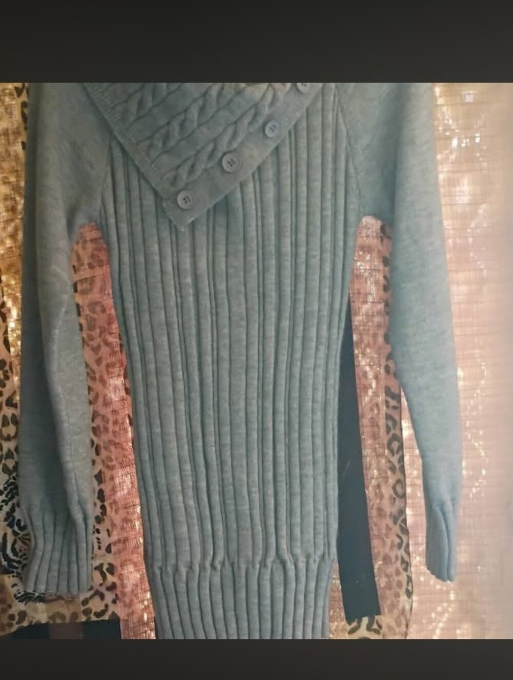 Women's Ribbed Scoop Neck Sweater in Grey